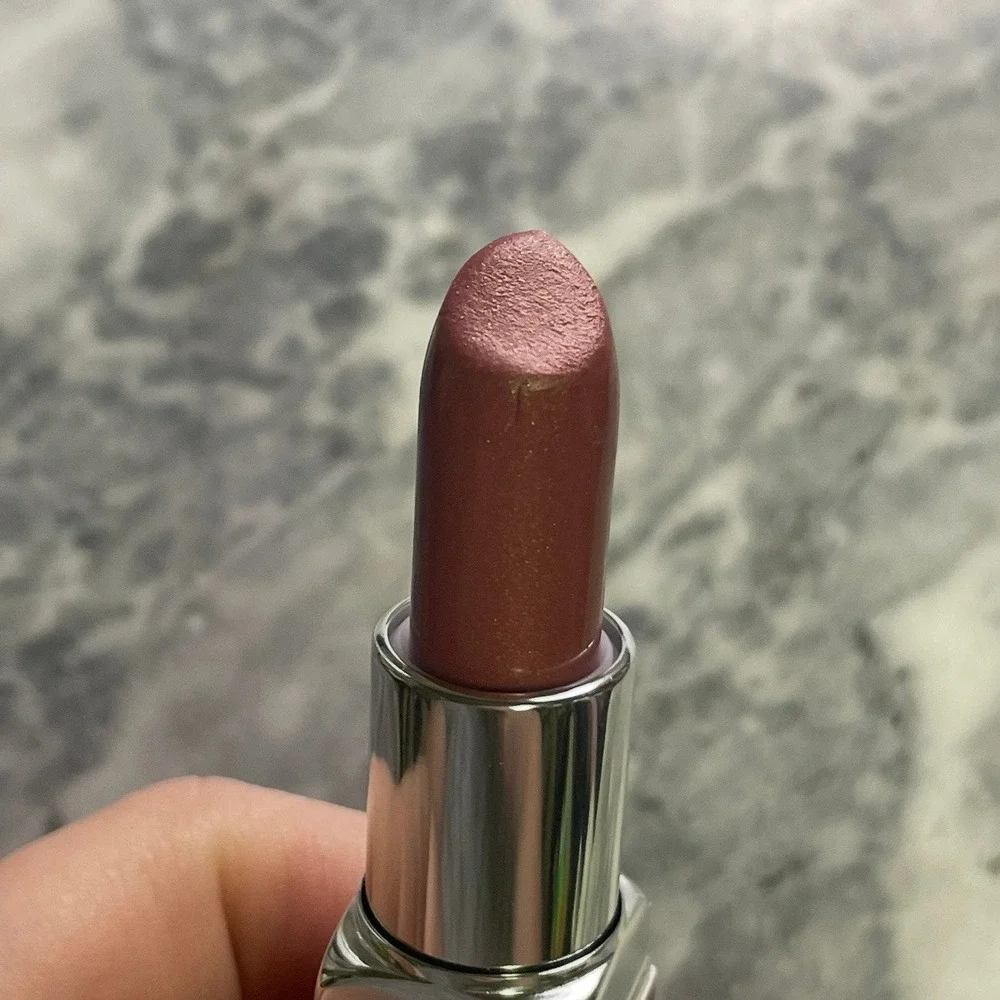 Clinique Different Pop Lipstick Bare Pop